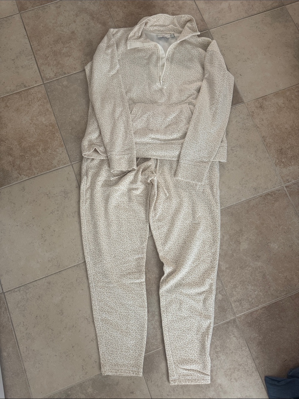 Vineyard Vines Cream Leopard-Print Track Joggers